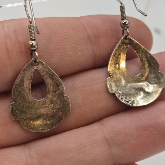 Vintage Signed Alpaca Silver Mexico Inlaid Drop Earrings Coral Chip Southwestern - Picture 3 of 4